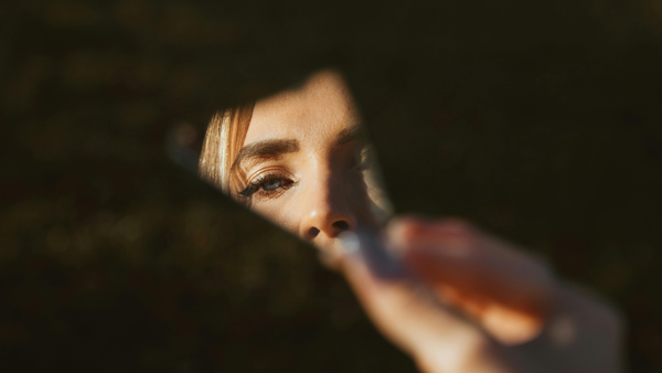 Menopause, Hormones, and Dry Eyes: What Every Woman Should Know